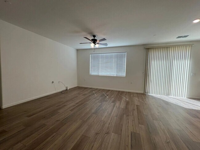 Foto del edificio - 4712 Sussex Ave