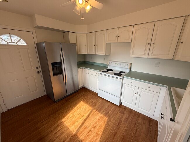 Foto del edificio - 3737 Poplar Ave