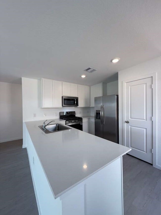 Building Photo - 6834 Flowering Ginger Ln