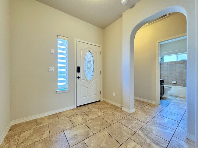 Foto del edificio - West El Paso 4 bed Refrig A/C