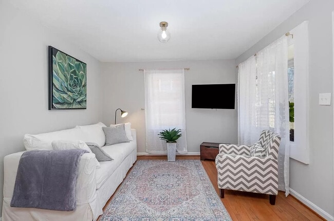 Building Photo - Room in Single Family Home on Archdale Dr