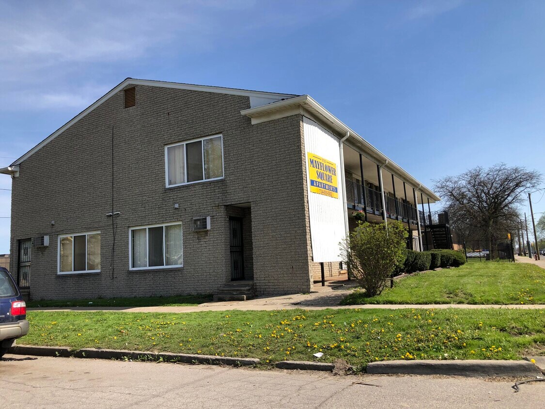 Foto principal - 9730 Wyoming Ave