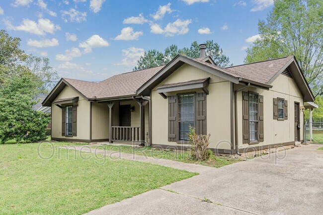 Building Photo - 3269 Little John Dr