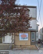 Building Photo - 429 BRIDGE St