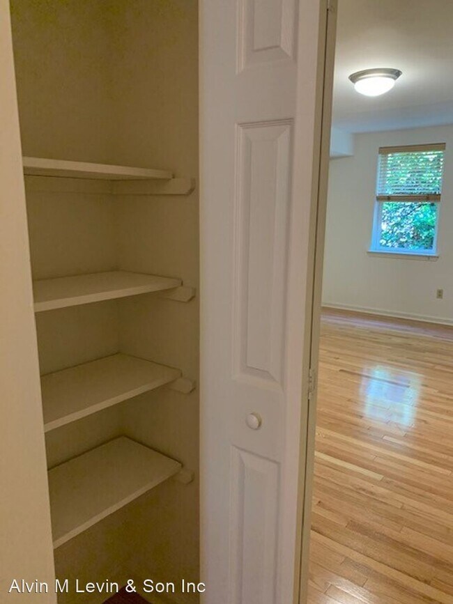 Foto del edificio - 1015 Bainbridge St