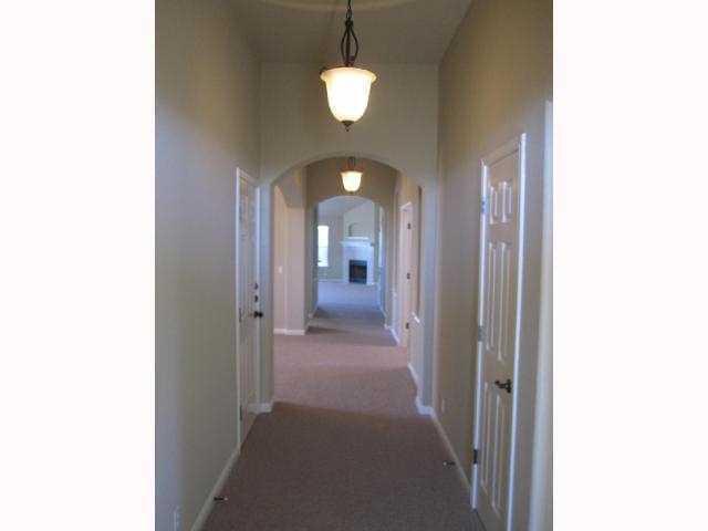 Foto del edificio - 728 Abbeyglen Castle Dr