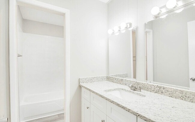 Foto del edificio - 1315 Clermont Rd