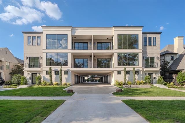 Foto principal - 4128 University Blvd