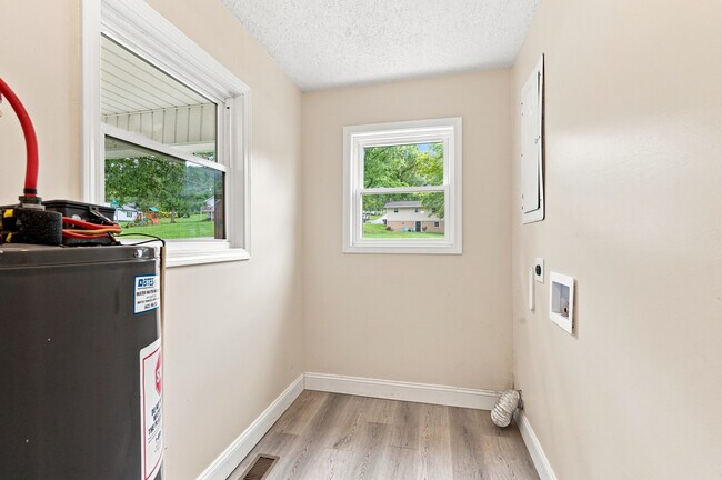Building Photo - 108 Langford Ln