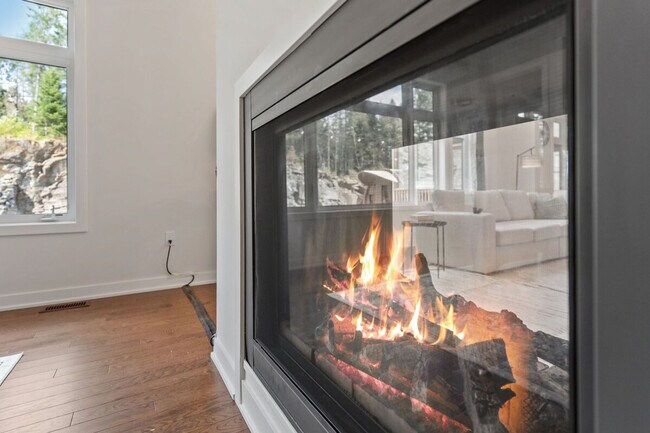 Photo du bâtiment - 1081 Echo Hills Rd