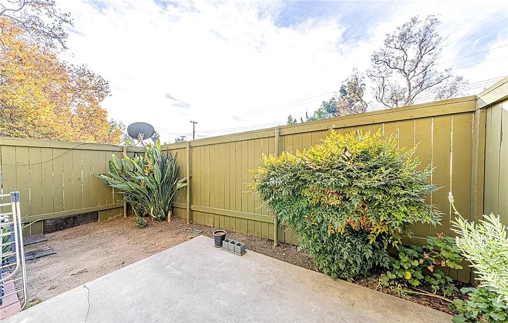 Foto principal - 1490 W Lambert Rd