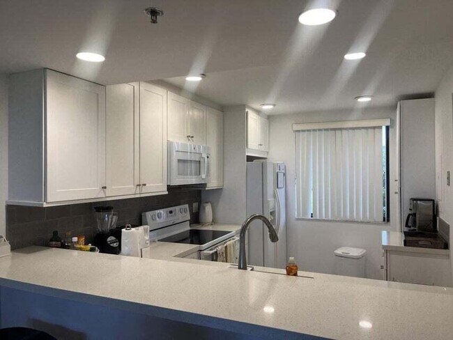 Foto del edificio - 101 S Seas Dr