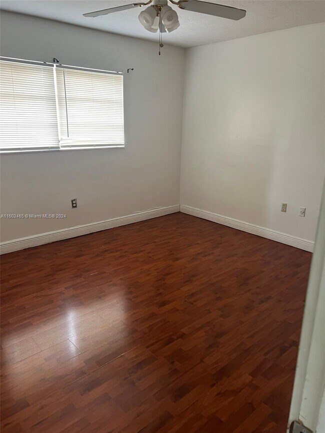 Foto del edificio - 6763 SW 140th Ave