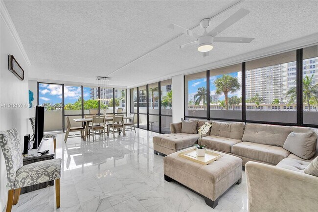 Building Photo - 2049 S Ocean Dr