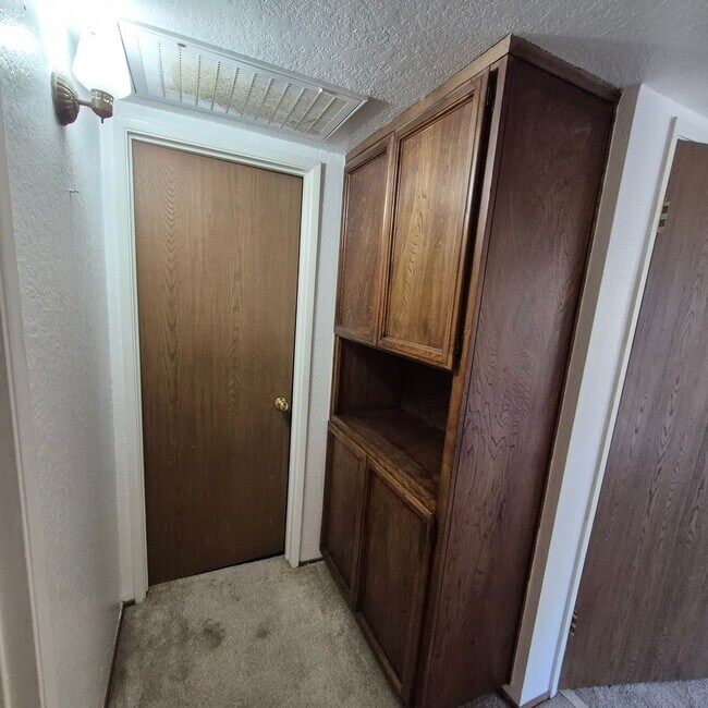 Building Photo - 3332 Jayanne Way