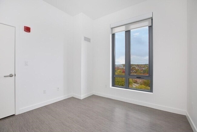 Foto del edificio - 80 Fenwood Rd