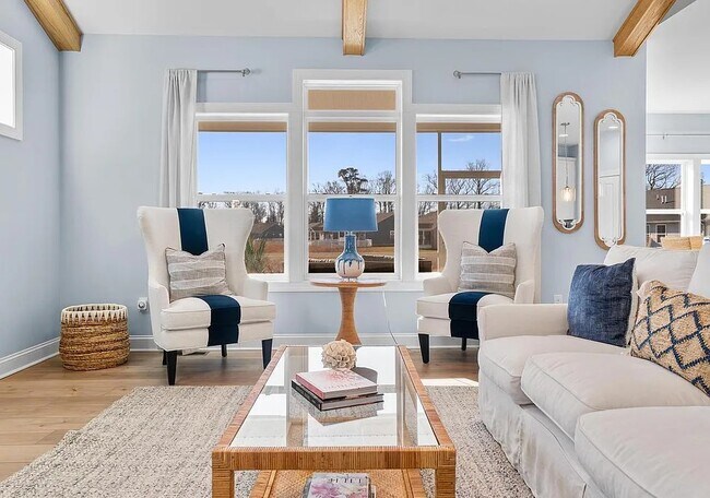 Foto del edificio - 22420 Jayda Dr