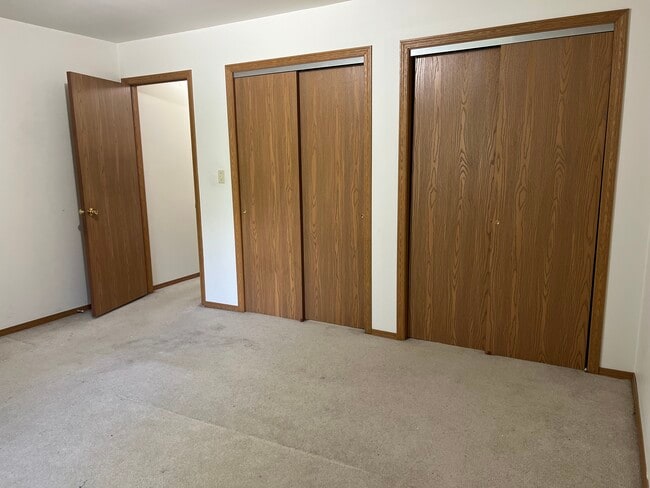 Foto del edificio - 1155 N Indiana St