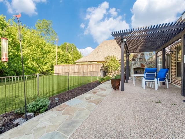 Foto del edificio - 629 Creekview Ln