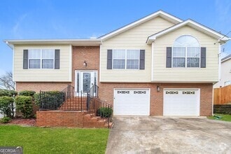 Building Photo - 1286 Live Oak Terrace