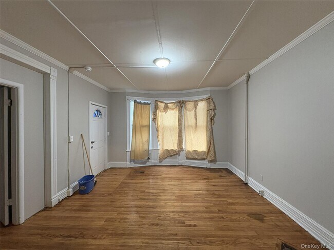 Foto del edificio - 77 Linden Ave