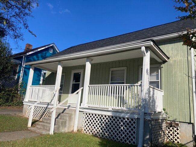 Building Photo - 361 Spikes St