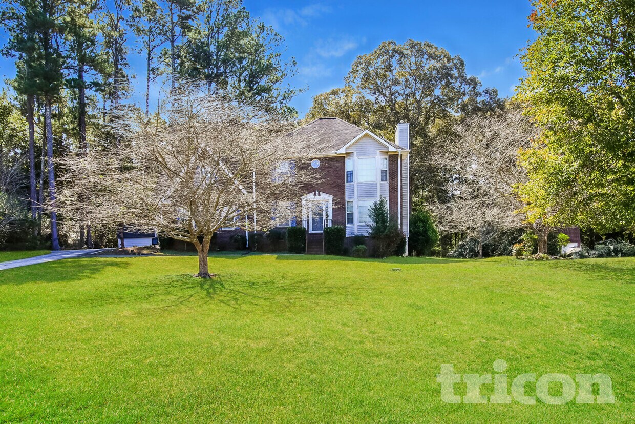 Foto principal - 135 Clearbrook Way