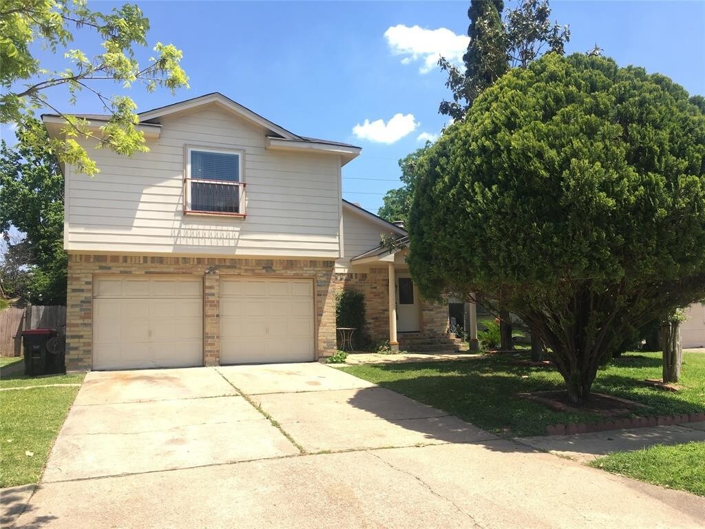 Foto principal - 8411 Woodland Willows Dr