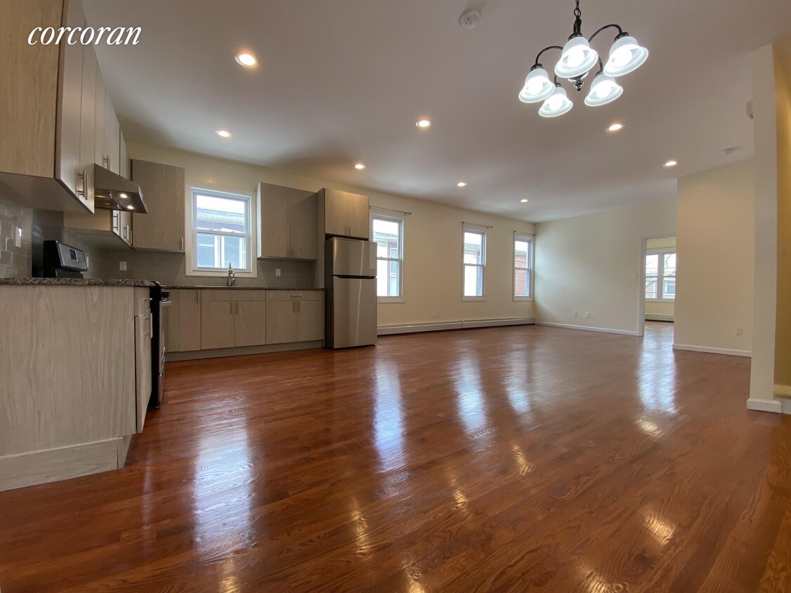 Primary Photo - 2112 Ave Y