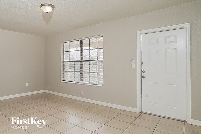 Foto del edificio - 1000 NE 211th Terrace