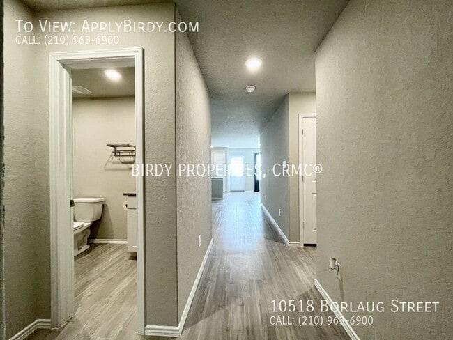 Building Photo - **3 Bed, 2 Bath Home Located in Converse, ...