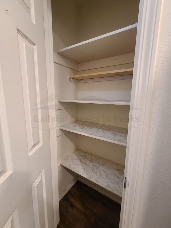 Foto del edificio - 1098 Longbow Ln