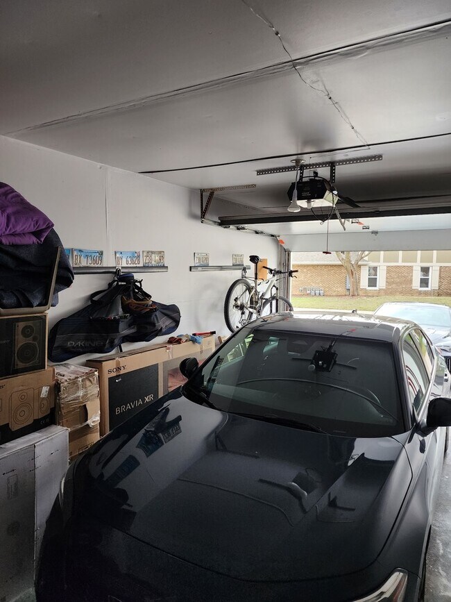 Foto del edificio - 1405 Clairmont Ct