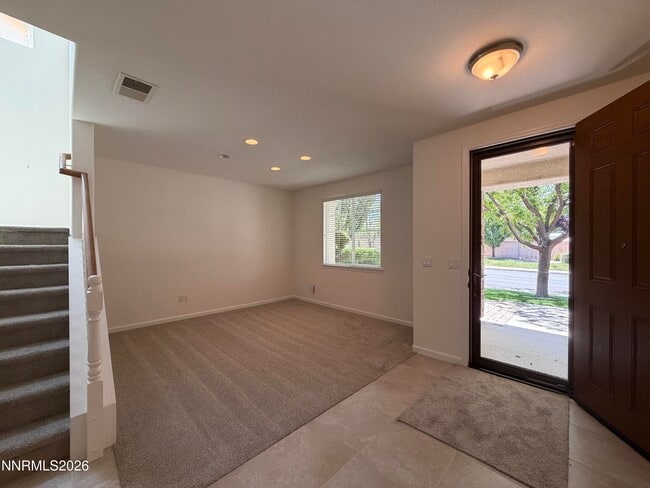 Building Photo - 10890 Oakhaven Dr