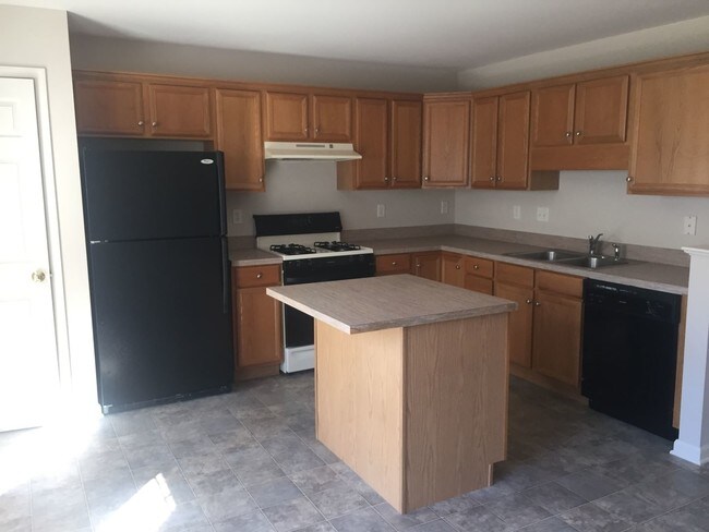 Foto del edificio - 2706 Steeple Chase Dr