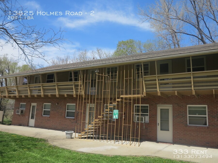 Primary Photo - 13825 Holmes Rd