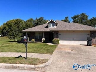 Building Photo - 29805 Park Hill Dr