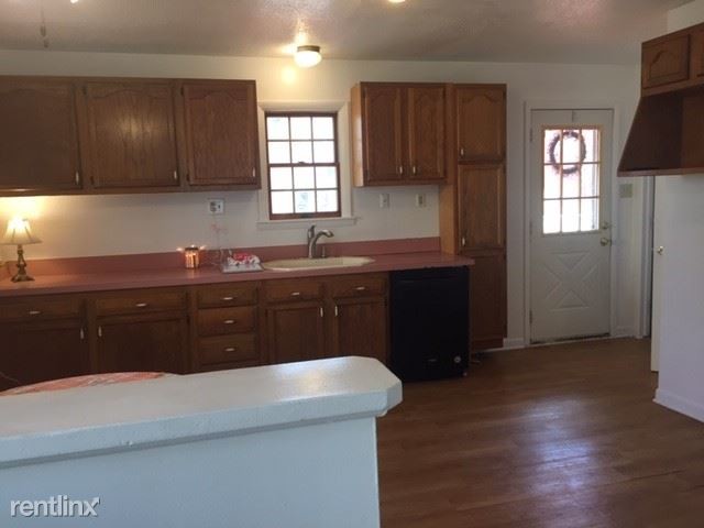 Building Photo - 3 br, 2.5 bath House - 5720 Deering St 572...