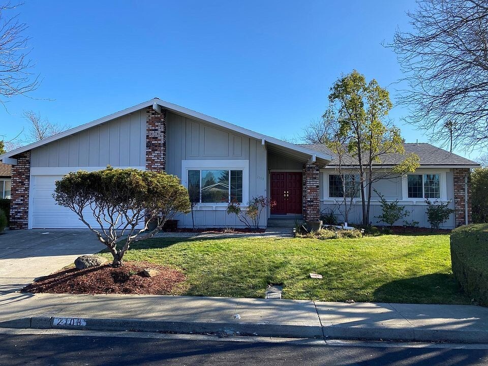 Foto principal - Sunny spacious single story 4 bedroom