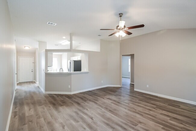 Foto del edificio - 8515 Springtree Road