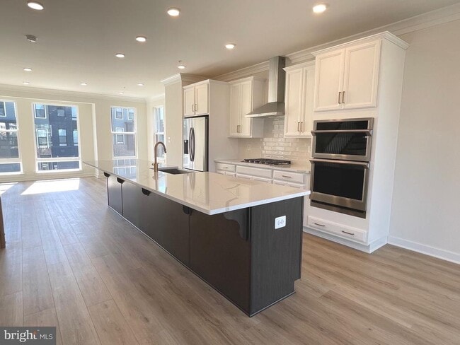 Building Photo - 624 Glenn Lk Dr