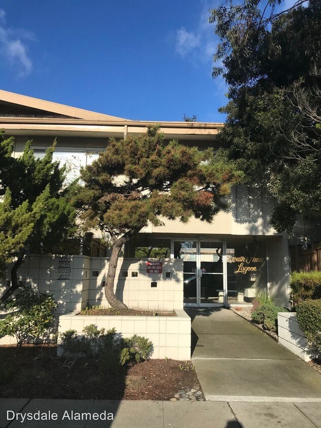 Foto principal - 2 br, 1 bath House - 2029 Otis Drive #R