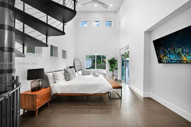 Foto del edificio - 150 NE 50th St