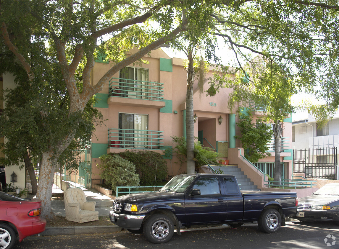 Building Photo - St. Andrews Pl. Apartments