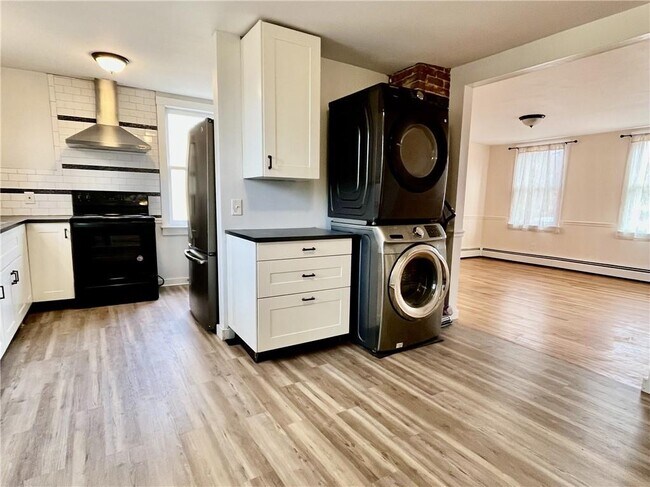 Foto del edificio - 8 N Rd