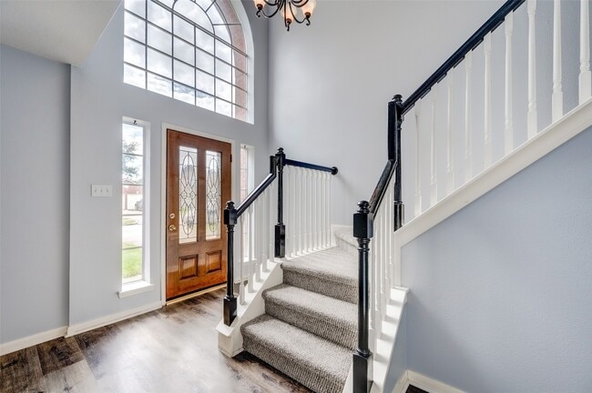Building Photo - 21318 Rose Hollow Ln