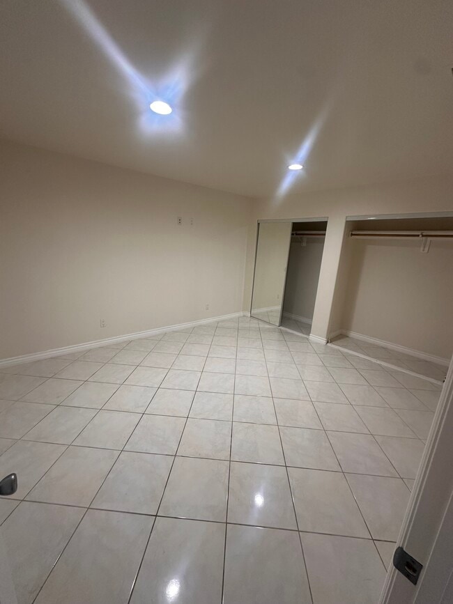 Foto del edificio - 13031 Monroe St