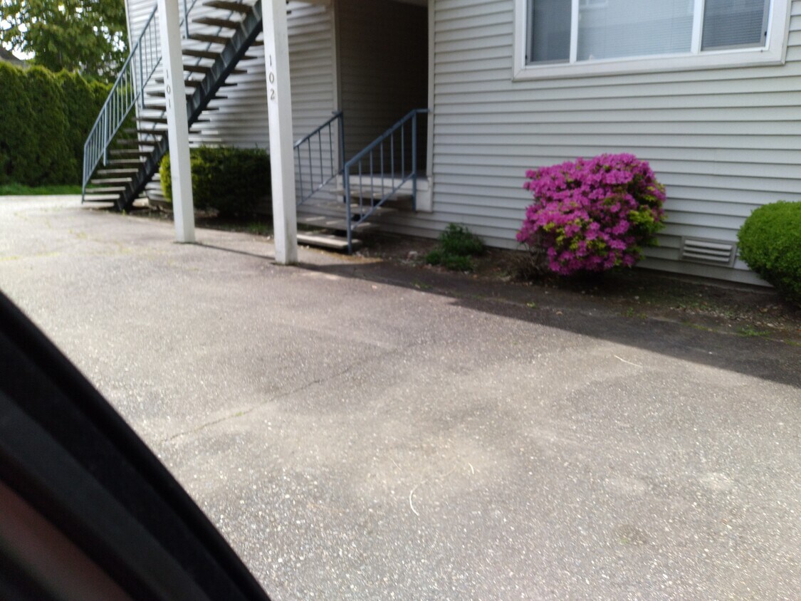 parking by condo entrance - 6018 Lakeview Dr