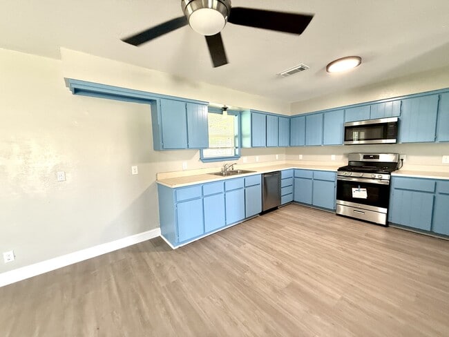 Foto del edificio - 39 Melody Ln