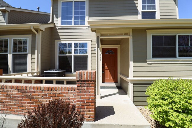 Building Photo - Beautiful Updated Town Home in Fort Collins